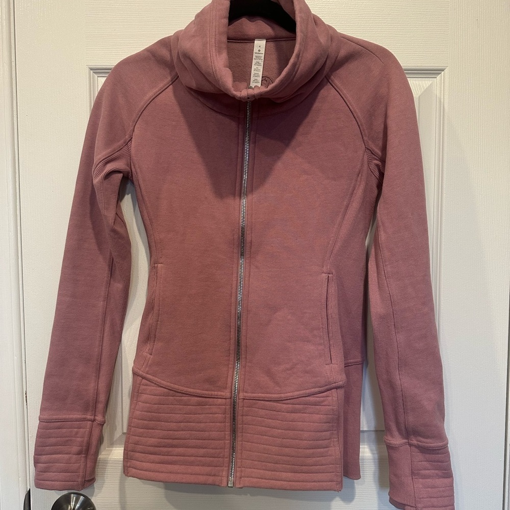 Lululemon Radiant Jacket II in Spanish Rose | Size 4 EUC Like New | Retail $118 - Picture 5 of 17